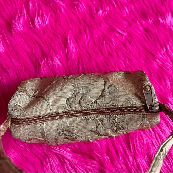 Mini Gold Filigree Barrel Purse - Picture 6 of 11